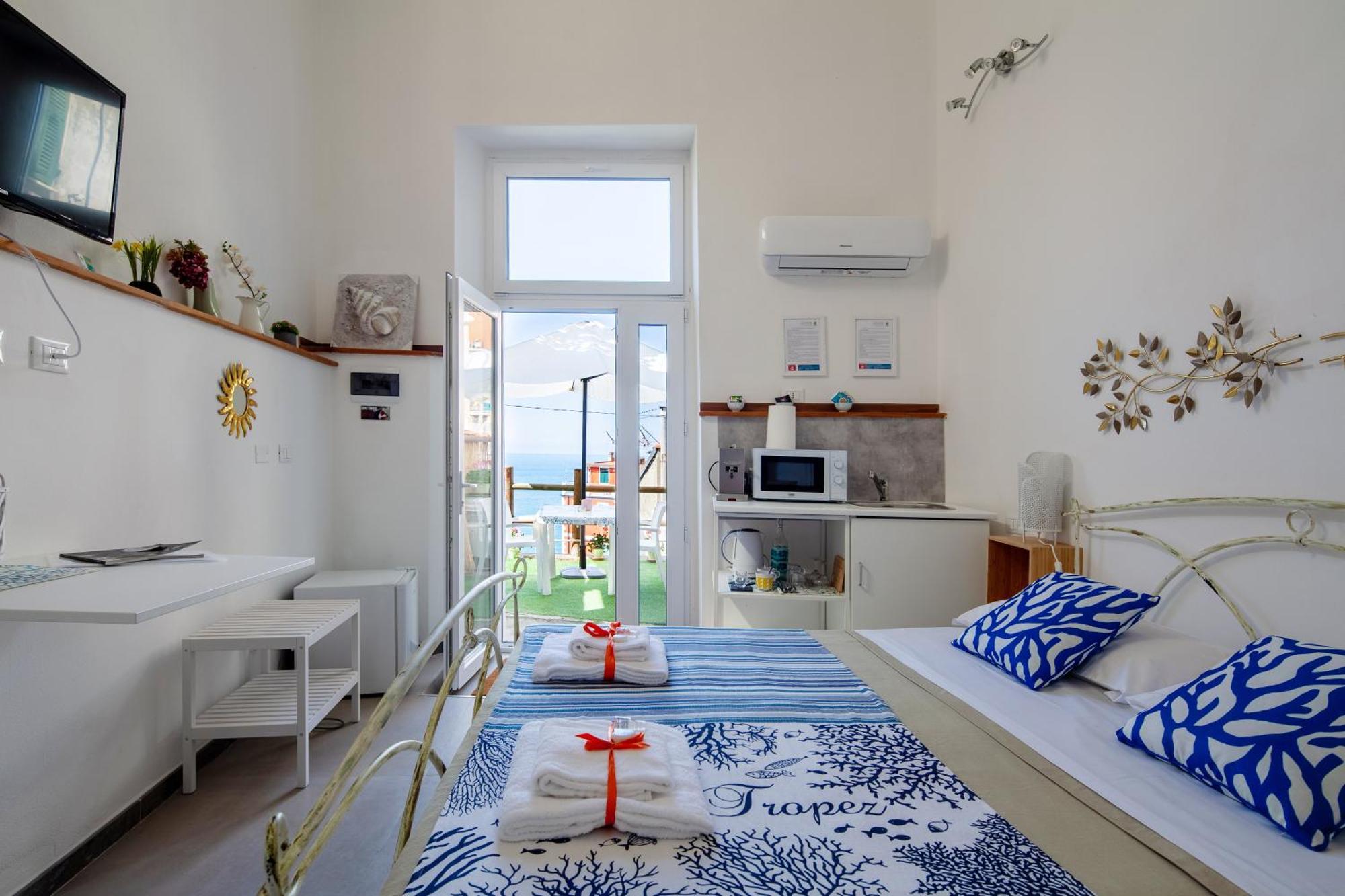 Ariel - Sea View Double Room 리오마기오레 외부 사진